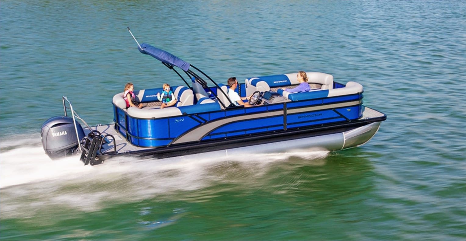 Blue Bennington pontoon rental cruising on Lake Norman