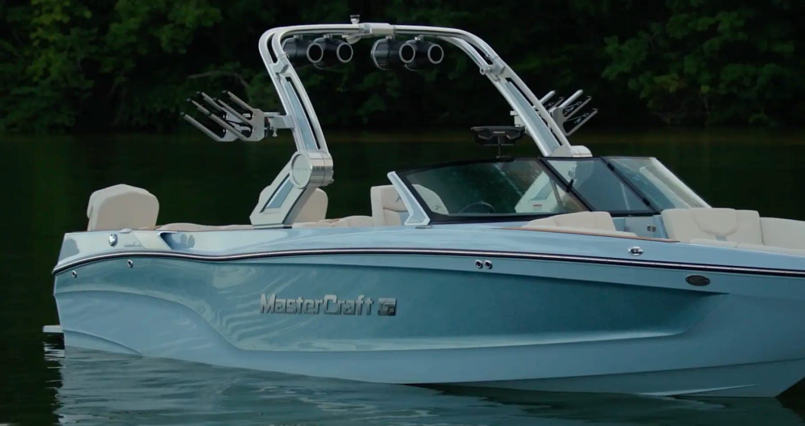Mastercraft XT24 wakesurf boat rental on Lake Norman
